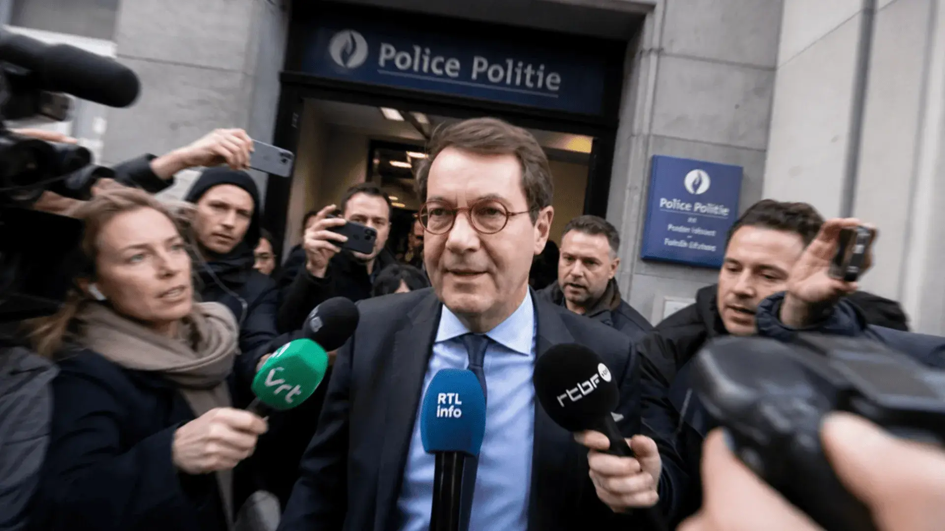 Bruno Colmant à sa sortie du commissariat
